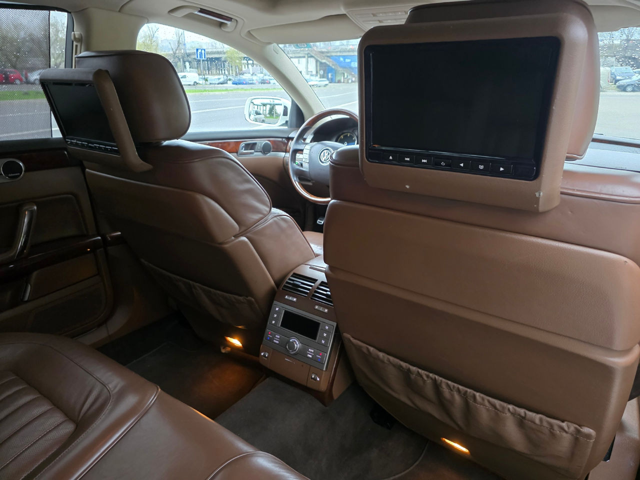 Volkswagen Phaeton фото 12
