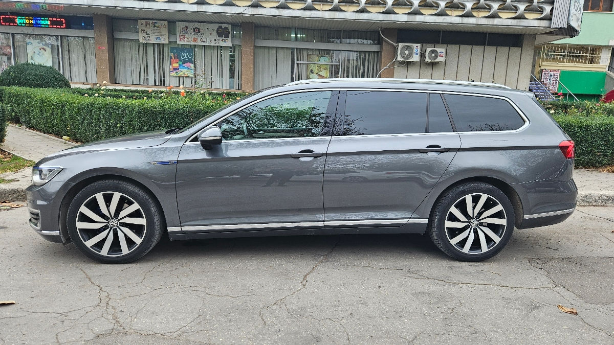 Volkswagen Passat foto 4