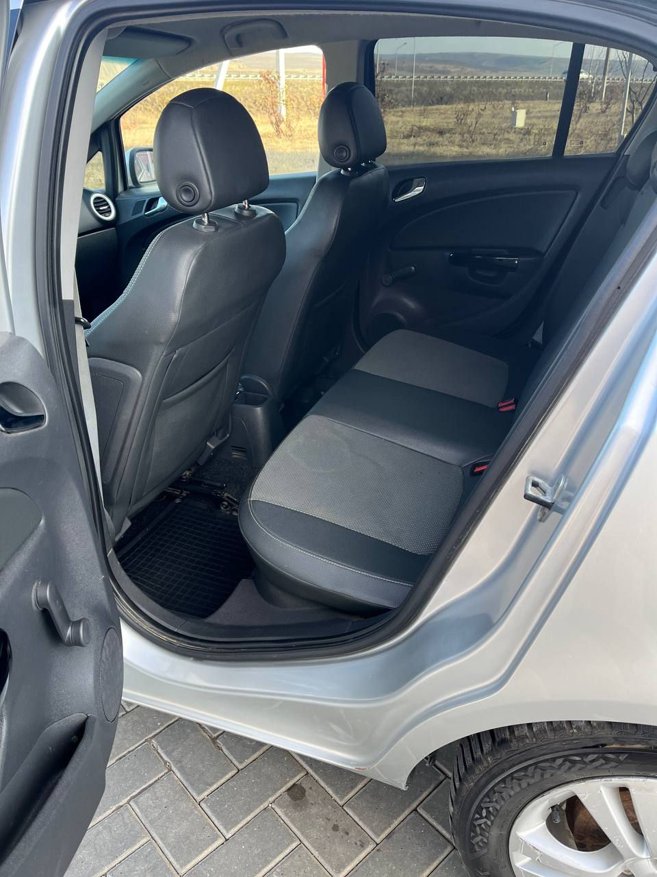 Opel Corsa foto 6