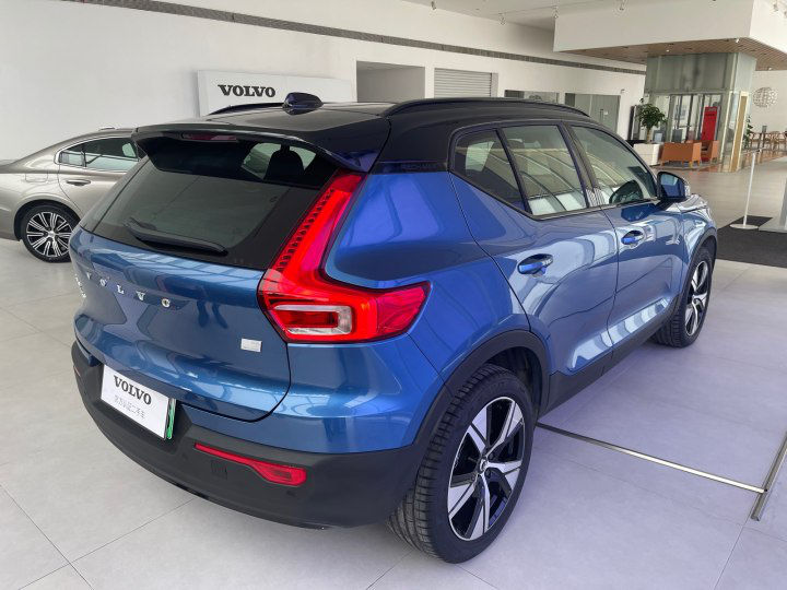 Volvo XC40 foto 1