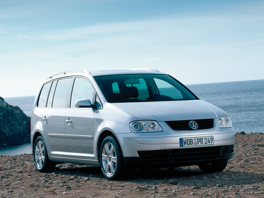 Запчасти Volkswagen Touran фото 0