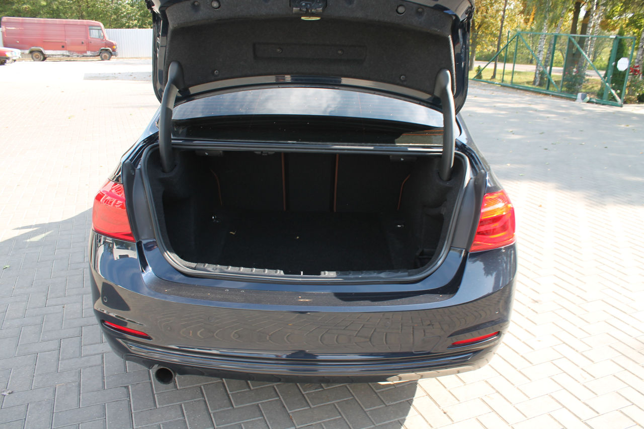 BMW 3 Series foto 9