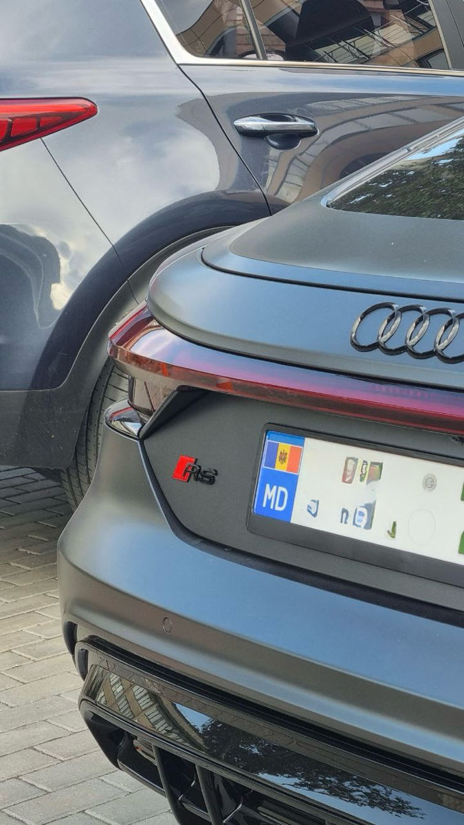 Audi E-tron GT фото 2