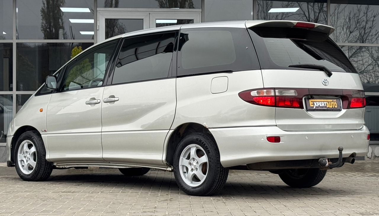 Toyota Previa foto 3