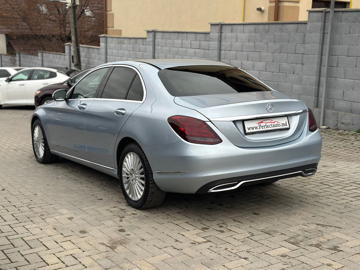 Mercedes C-Class фото 3