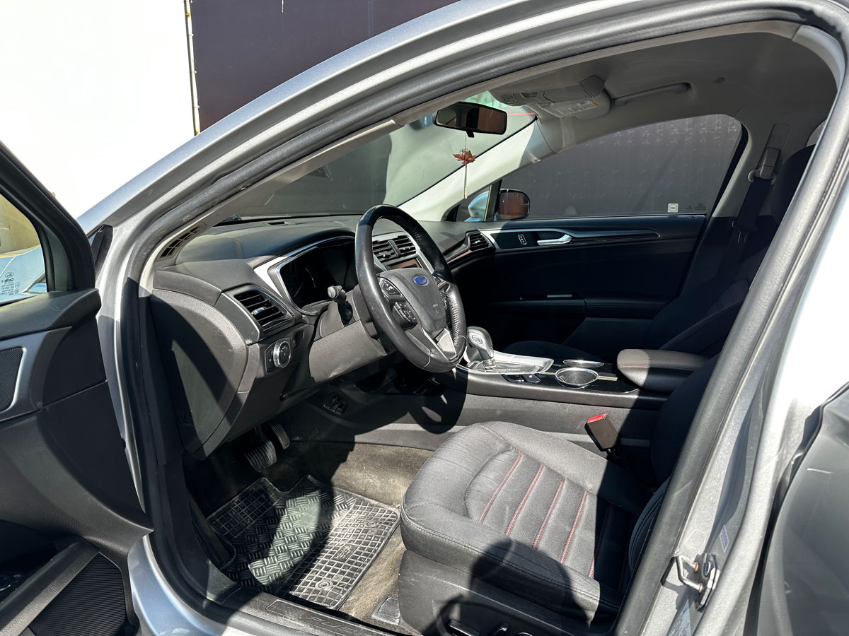 Ford Fusion foto 7
