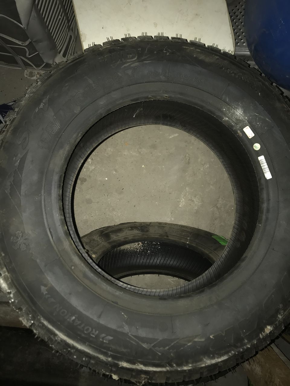 Шины зимние 175/70 R13