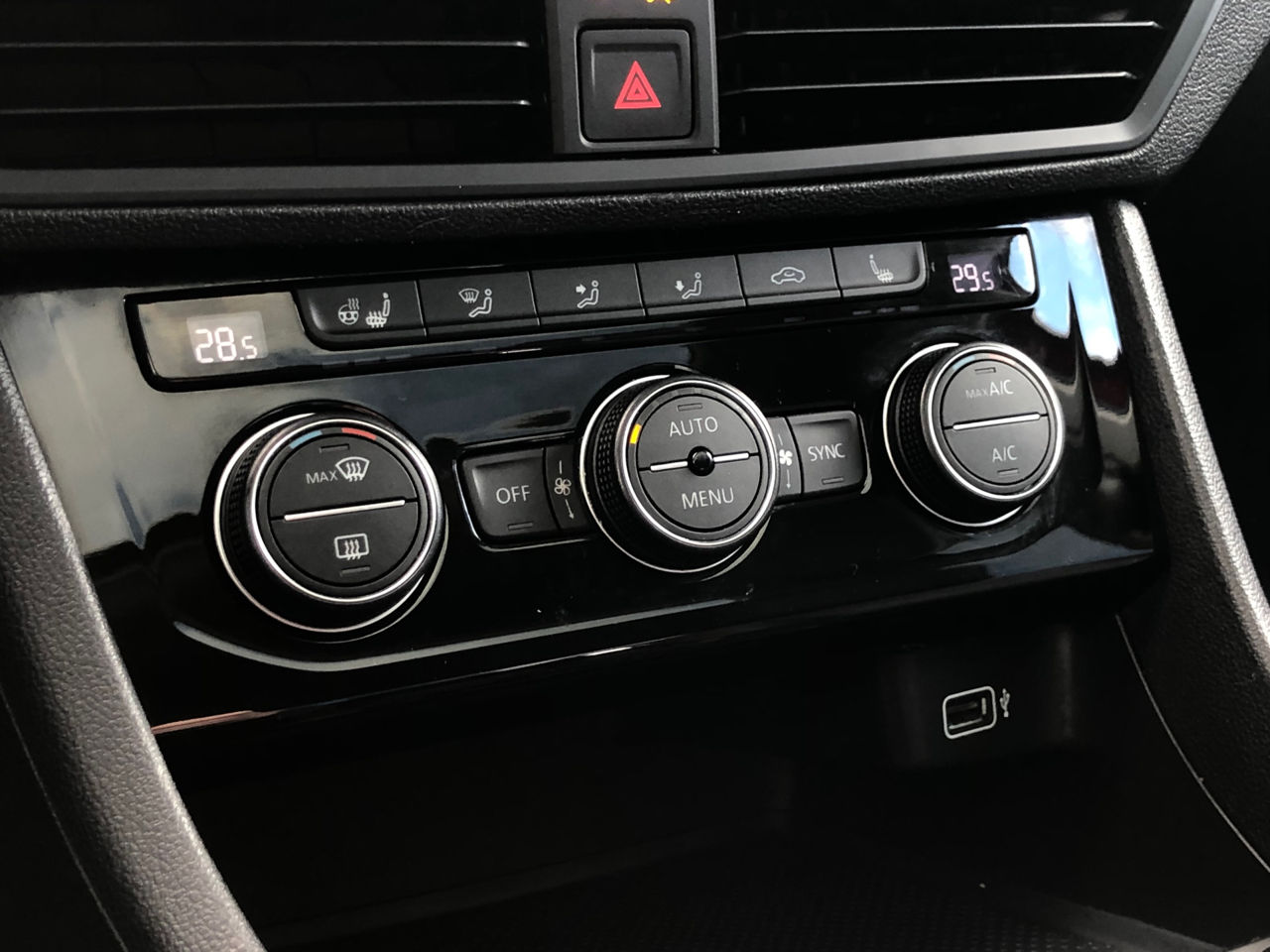 Volkswagen Jetta foto 11