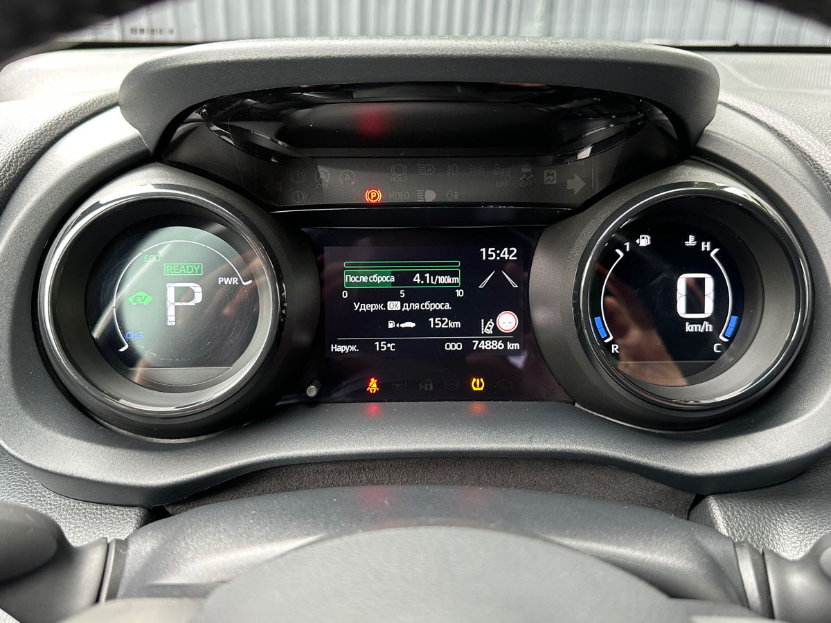 Toyota Yaris foto 13