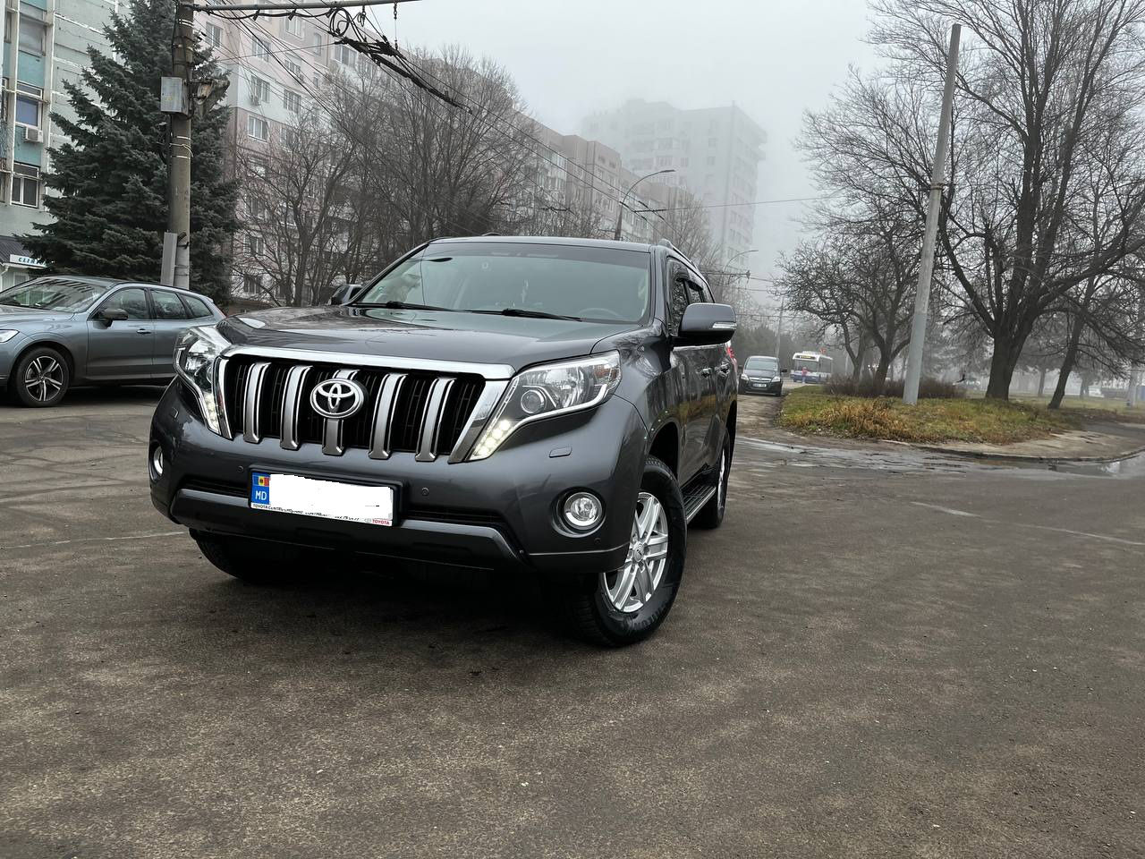 Toyota Land Cruiser Prado foto 1