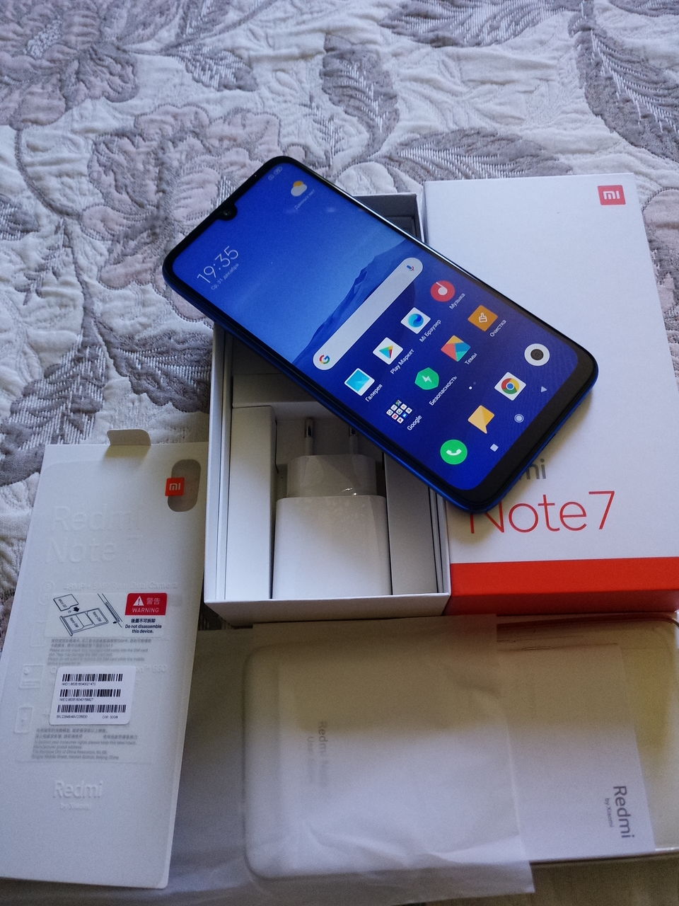 Xiaomi Redmi note 7( 3/32 гига, snapdragon 660) -2400 lei, не меняю