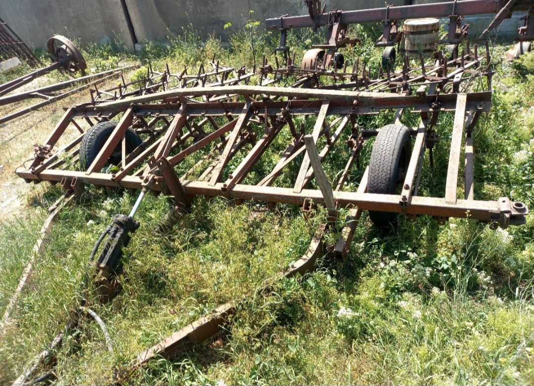 Продам трактор МТЗ-80, Культиватор КПС-4,2 , Сеялка спчф-8, БДТ-4 foto 6