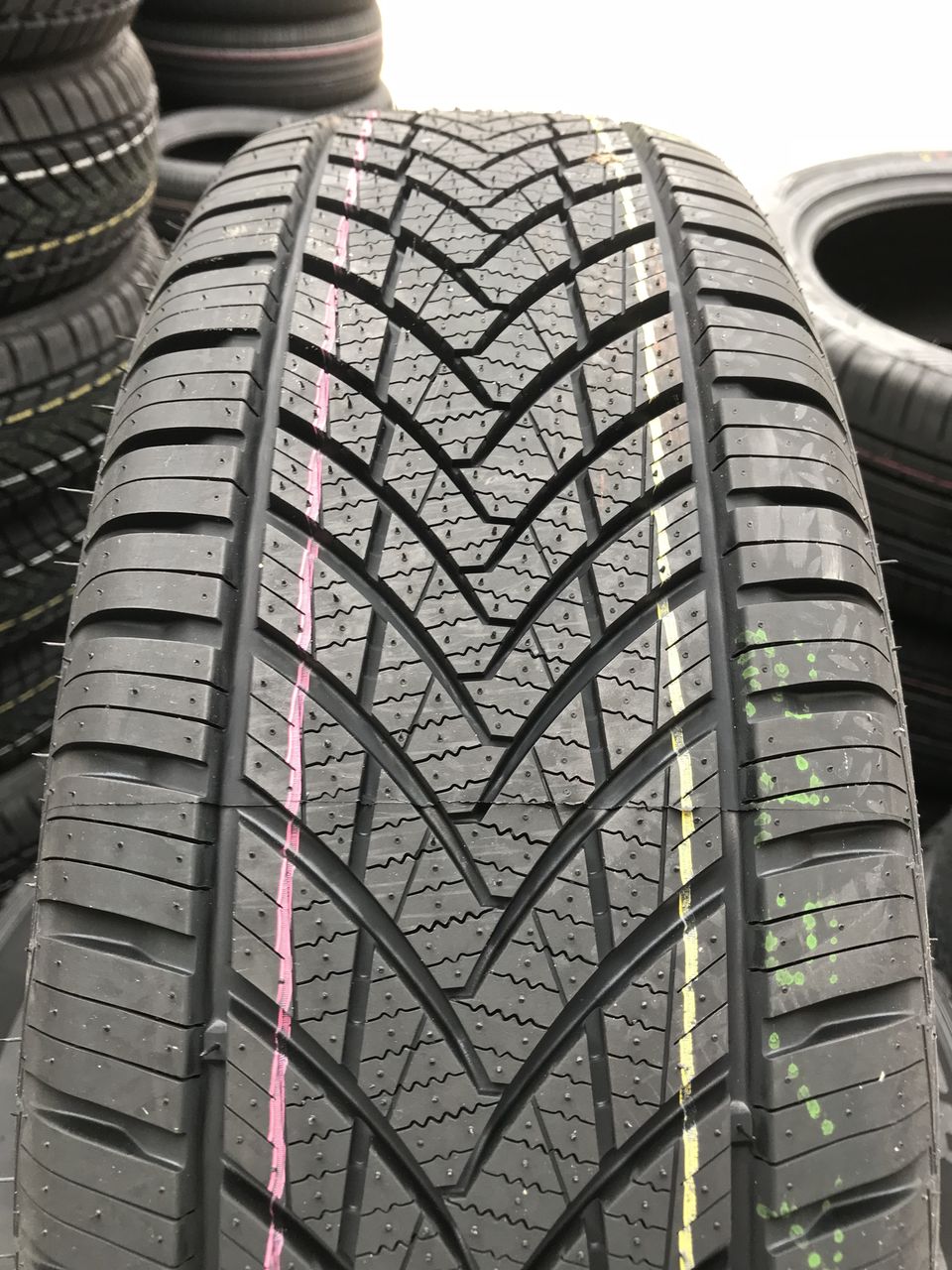 215/70 R16 Tracmax Allseason Trac saver/ Доставка, livrare toata Moldova foto 2