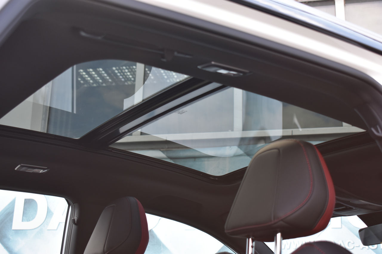 Geely Coolray foto 13