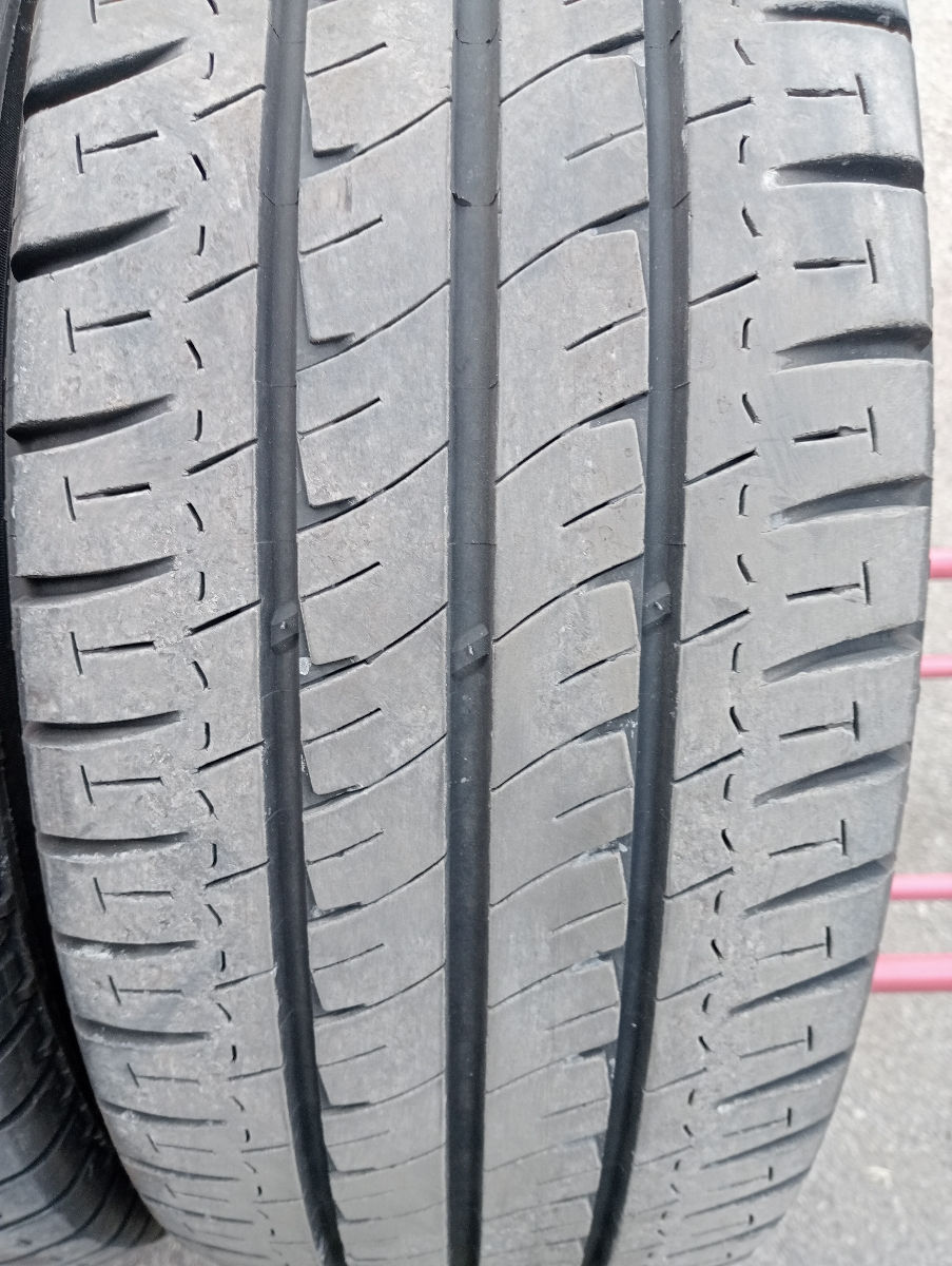 235 65 R16C Michelin Agilis de vara  foto 1