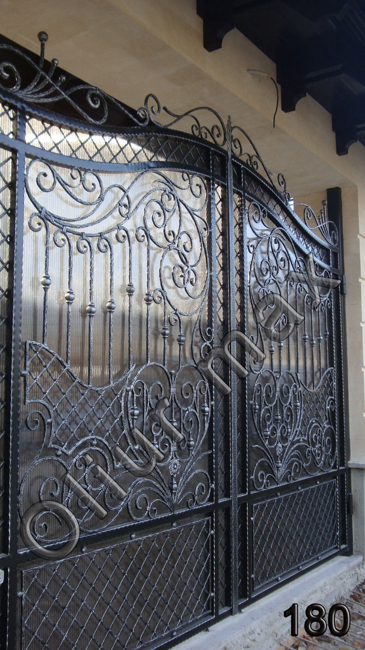 Porți, garduri, balustrade, copertine , gratii, uși metalice și alte confecții din fier forjat. foto 2