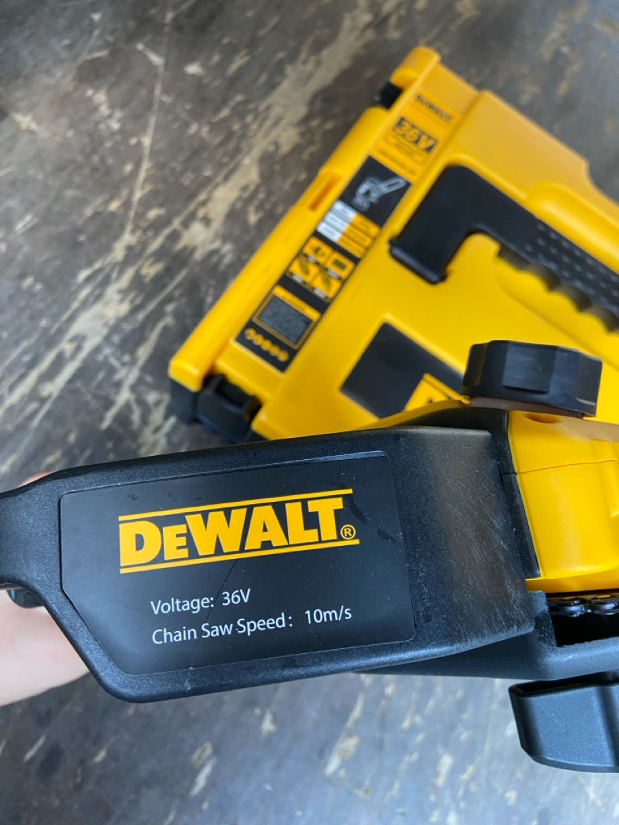 Аккумуляторная пила DeWalt foto 1