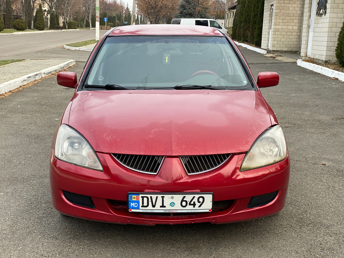 Mitsubishi Lancer фото 2