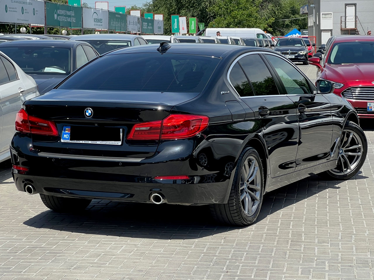 BMW 5 Series foto 2