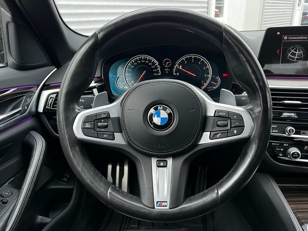 BMW 5 Series foto 13