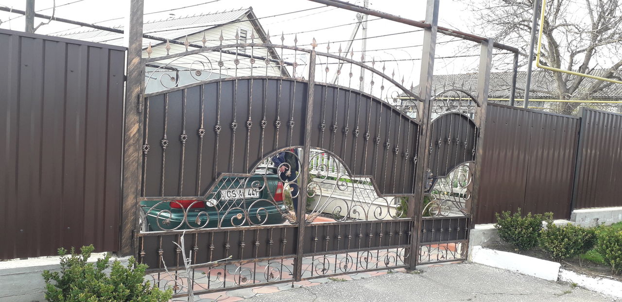 Porți uși,balustrade, gratii ,copertine absolut tot din metal. фото 3