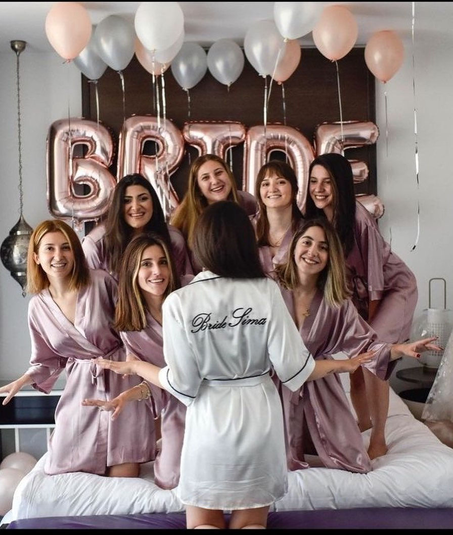 Halate personalizate pentru mireasă și domnișoarele de onoare foto 6