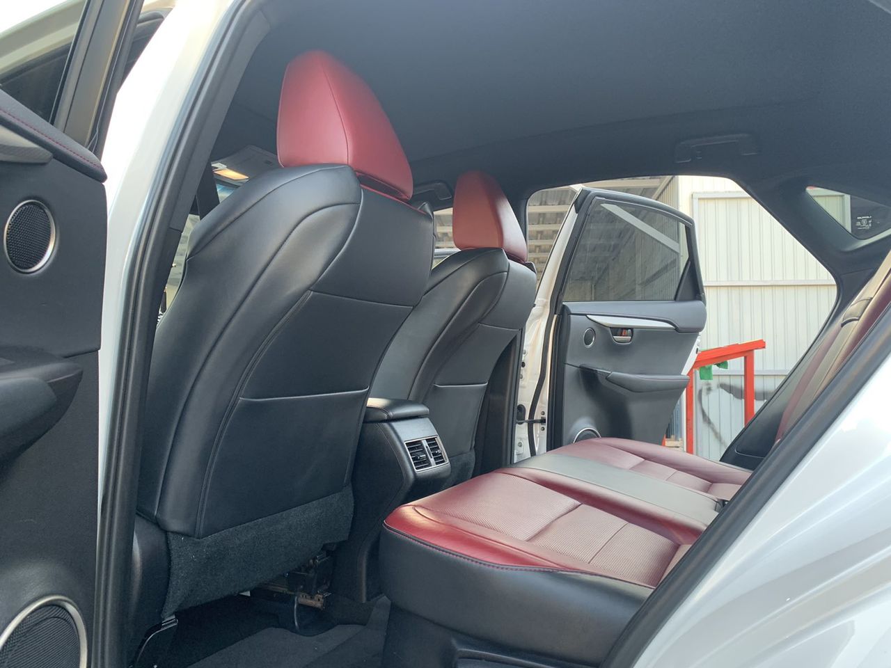 Lexus NX Series foto 15