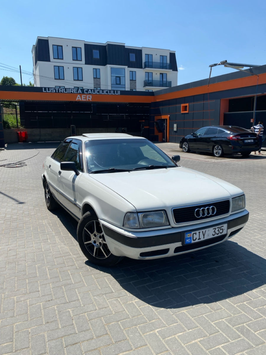 Audi 80 фото 5