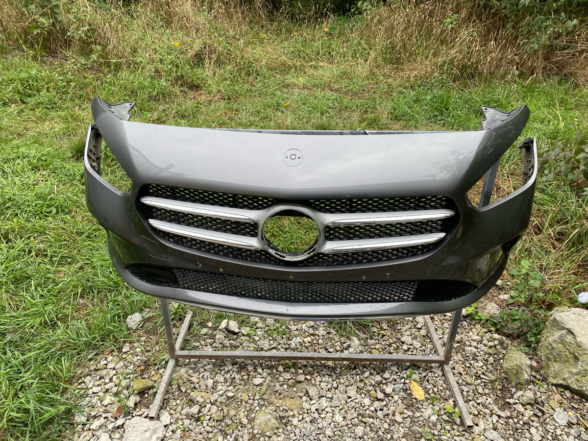 Doua bare de protectie pentru mercedes b clas, w 247. In stare excelenta.  Toate asamblate bara fata foto 1