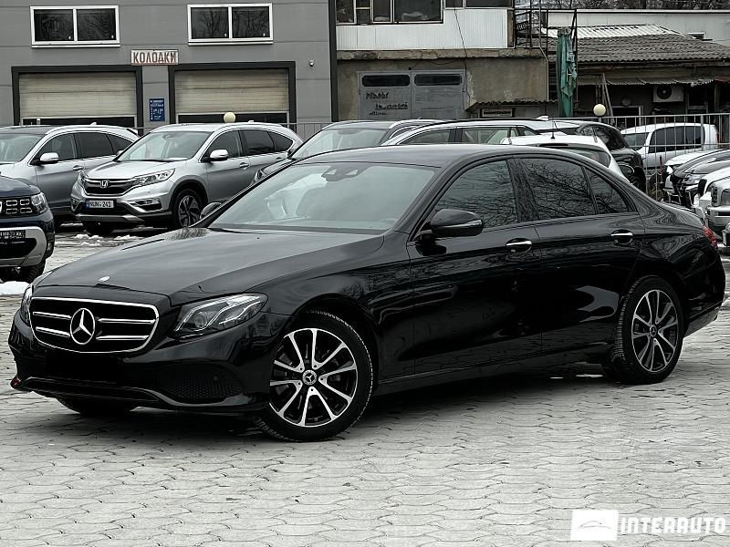 Mercedes E-Class foto 2