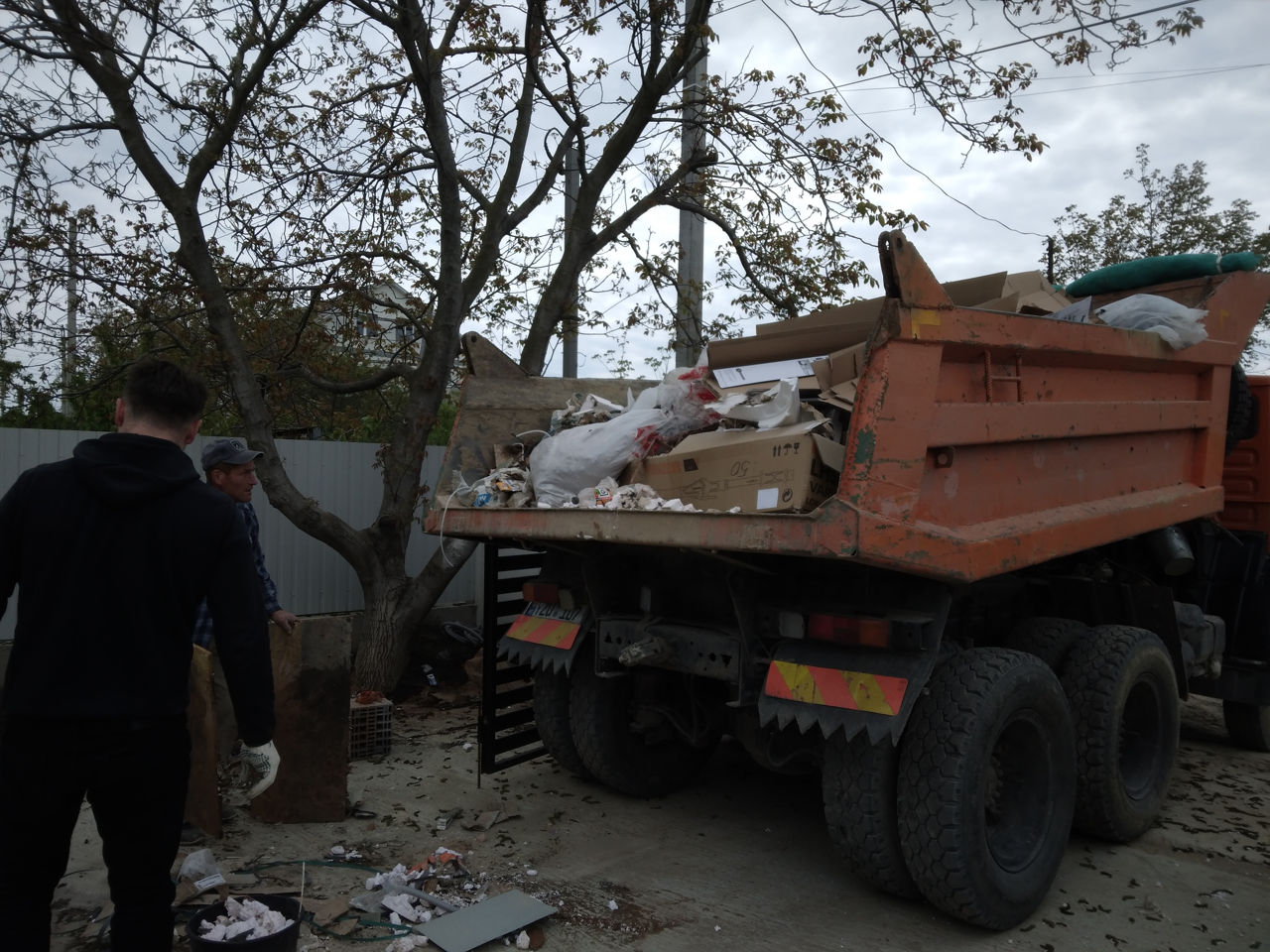 Evacuarea deseilor după construcții.вывоз мусора после строительства foto 1