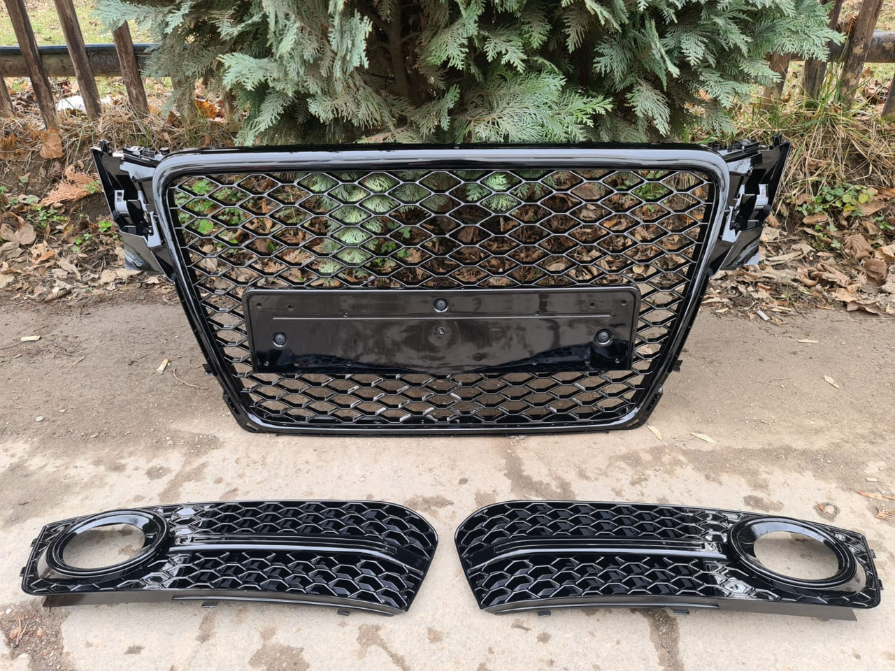 Livrare gratuita Grila RS Audi A4 B8 (2007-2012) RS4 Design Negru Lucios foto 6