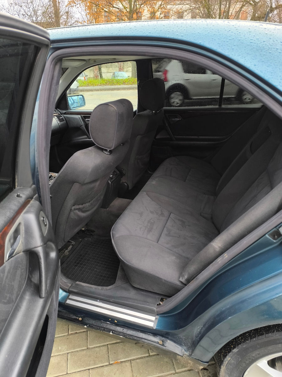 Mercedes E-Class foto 13