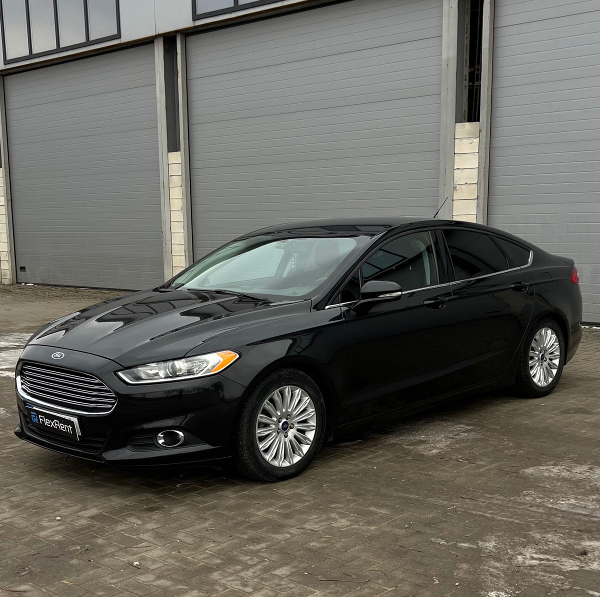 Ford Fusion chirie auto rent car foto 2