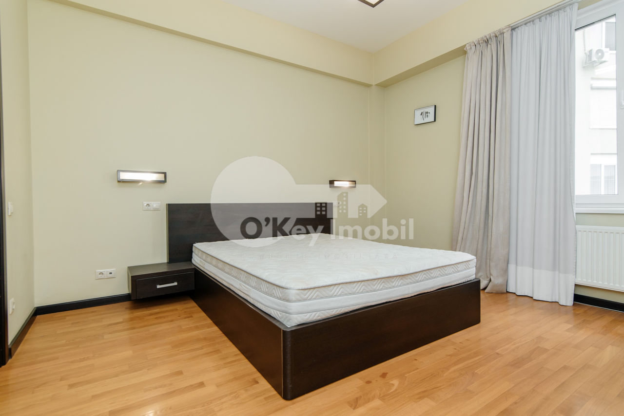 Apartament cu 3 camere, 130 m², Centru, Chișinău foto 8