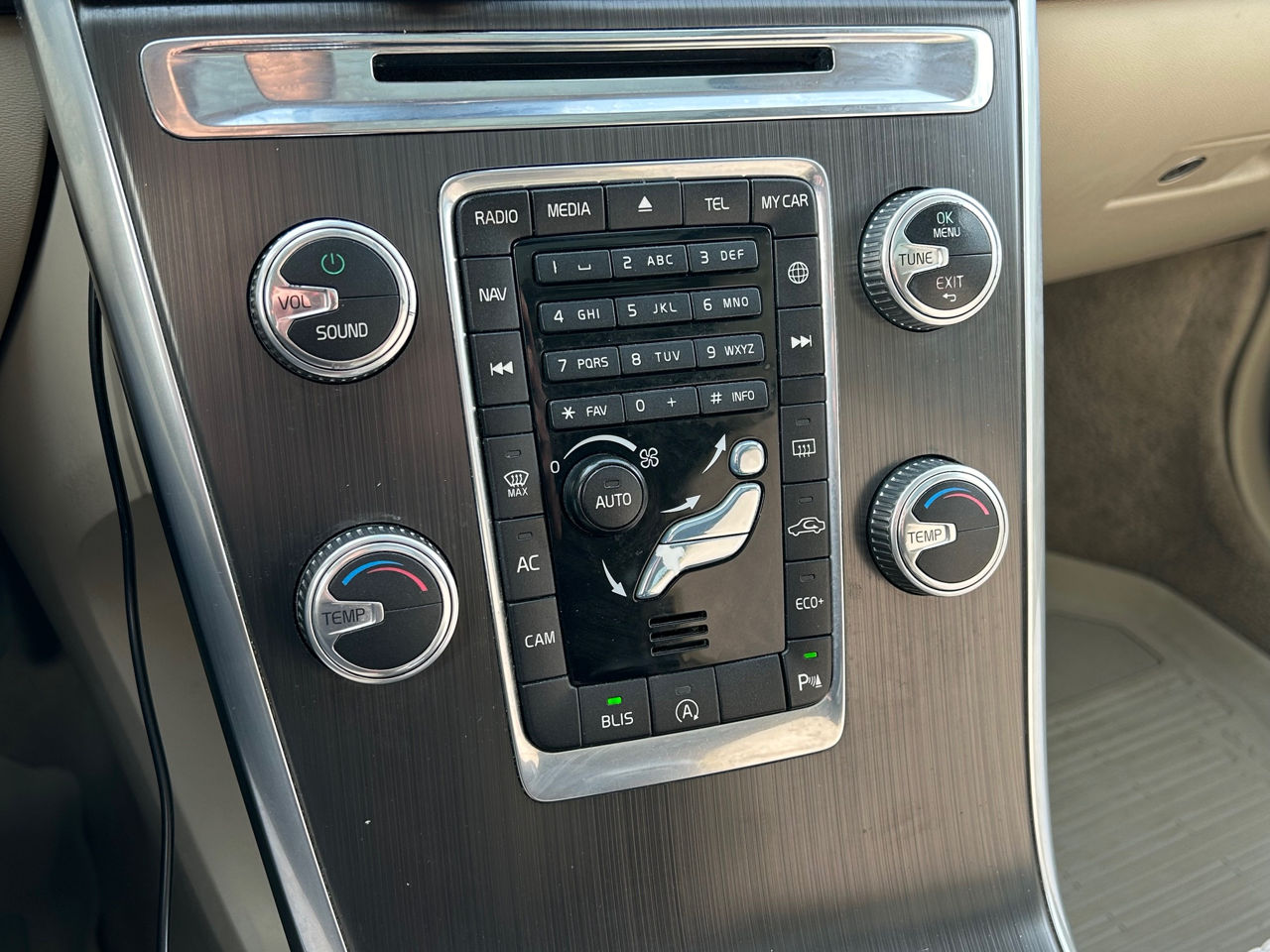 Volvo XC60 foto 12
