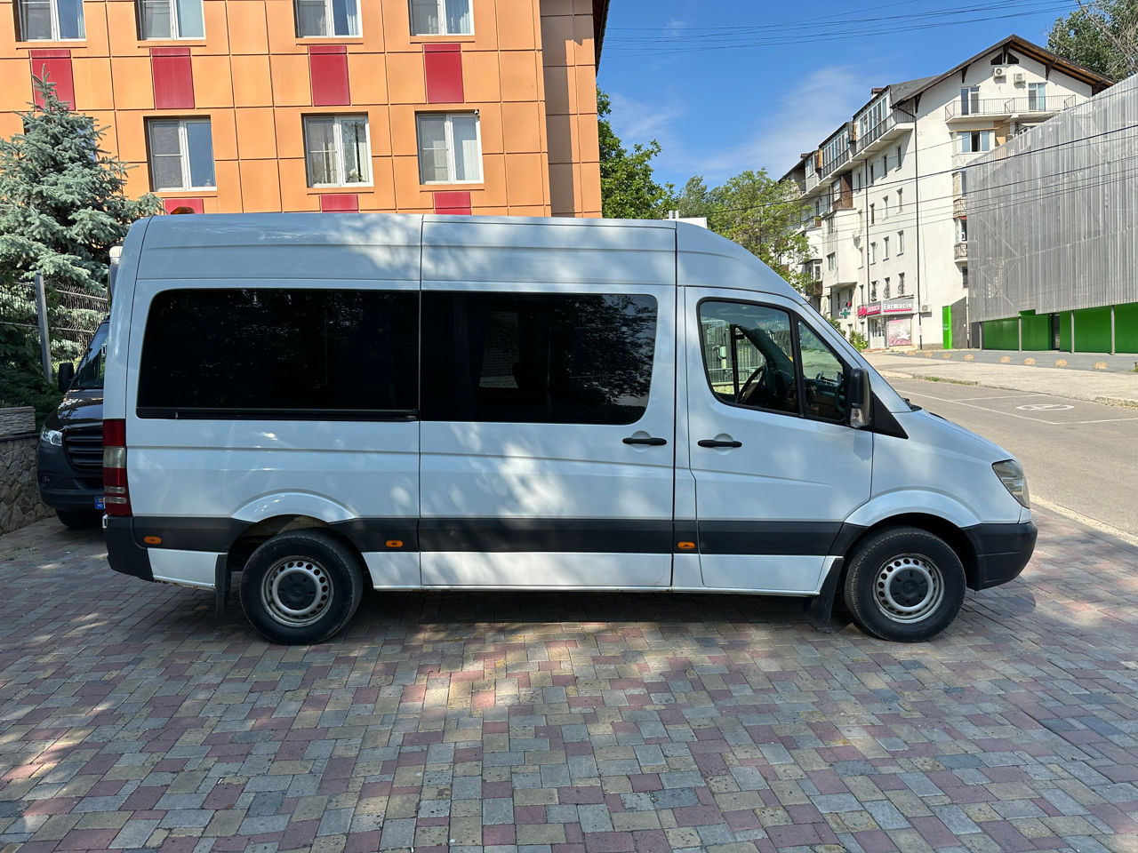 Germania-Moldova-Germania zilnic transport pasageri tur-retur 24/7 Sprinter de 9 locuri/2soferi foto 2