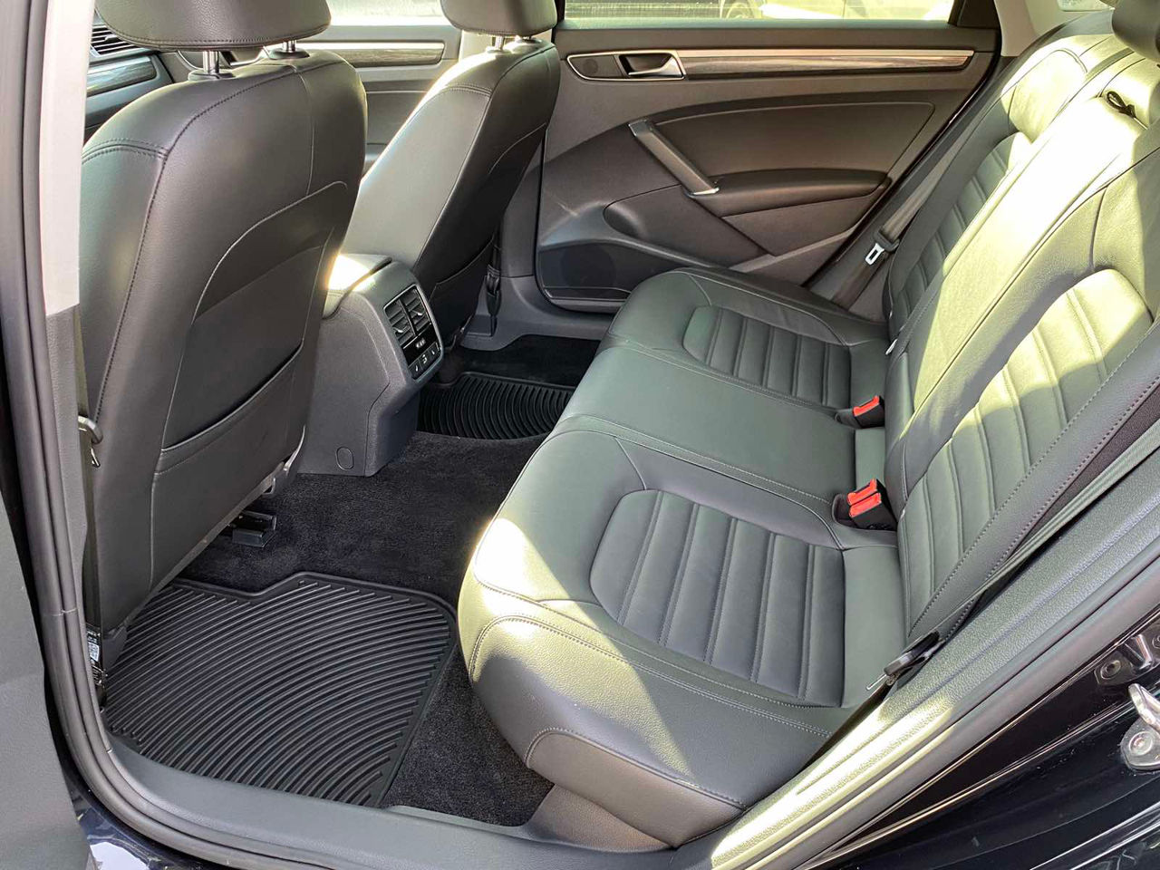 Volkswagen Passat foto 17