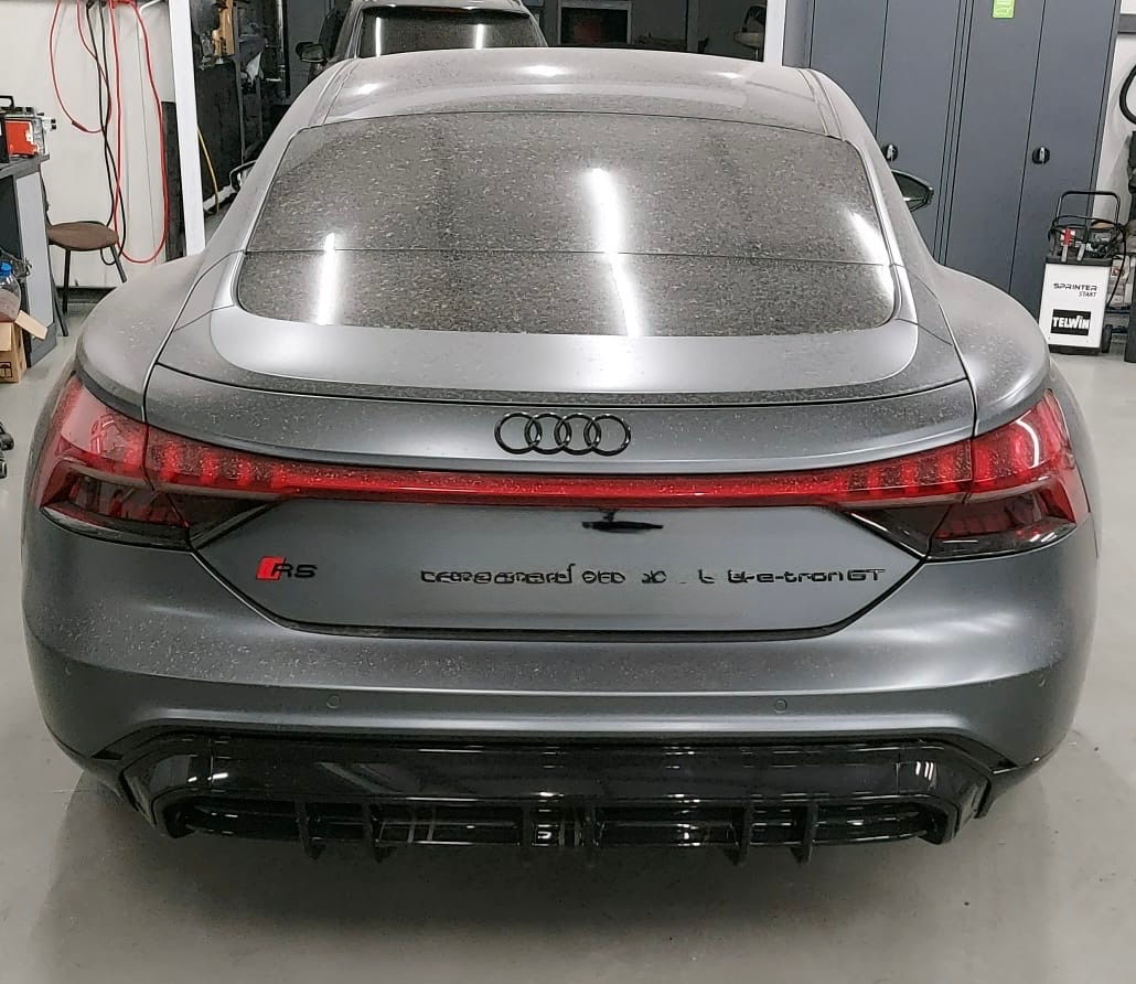 Audi E-tron GT фото 5