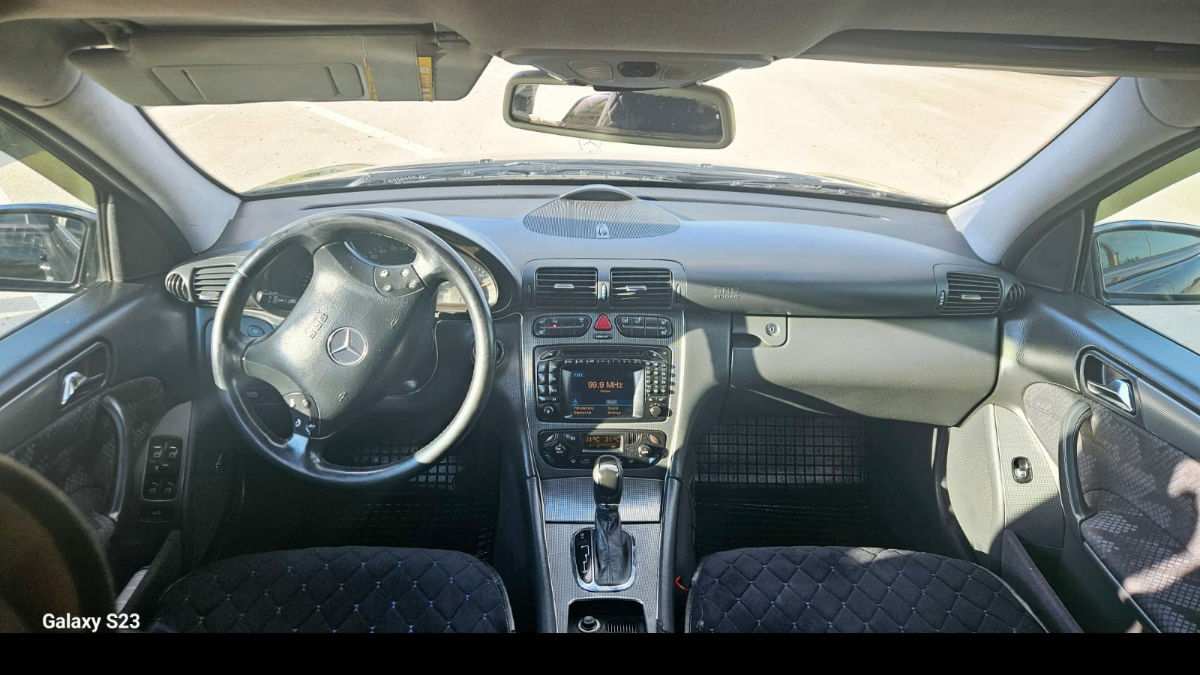 Mercedes C-Class фото 8