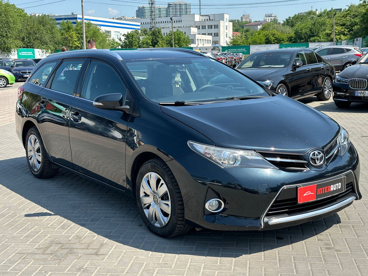 Toyota Auris foto 2