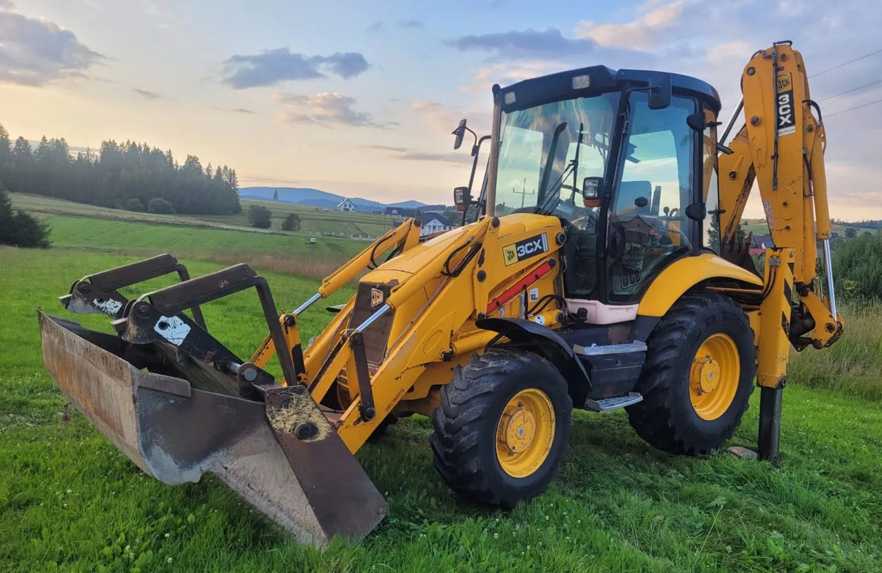 Экскаватор - погрузчик JCB 3CX Contractor foto 1