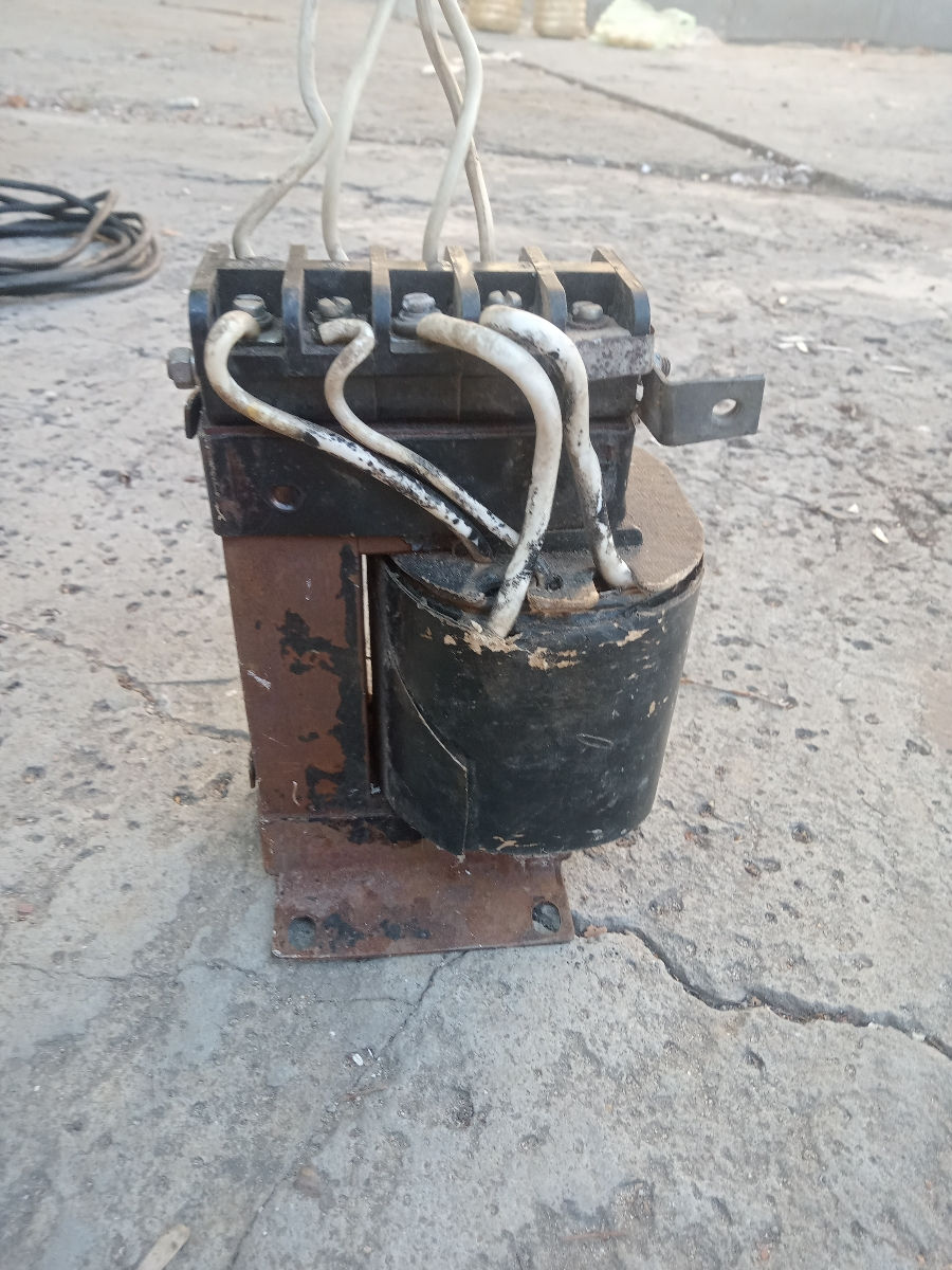 Трансформатор тока с 220 на 12 вольт  foto 1