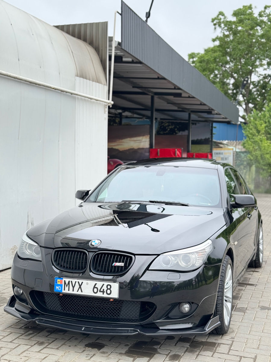 BMW 5 Series фото 1