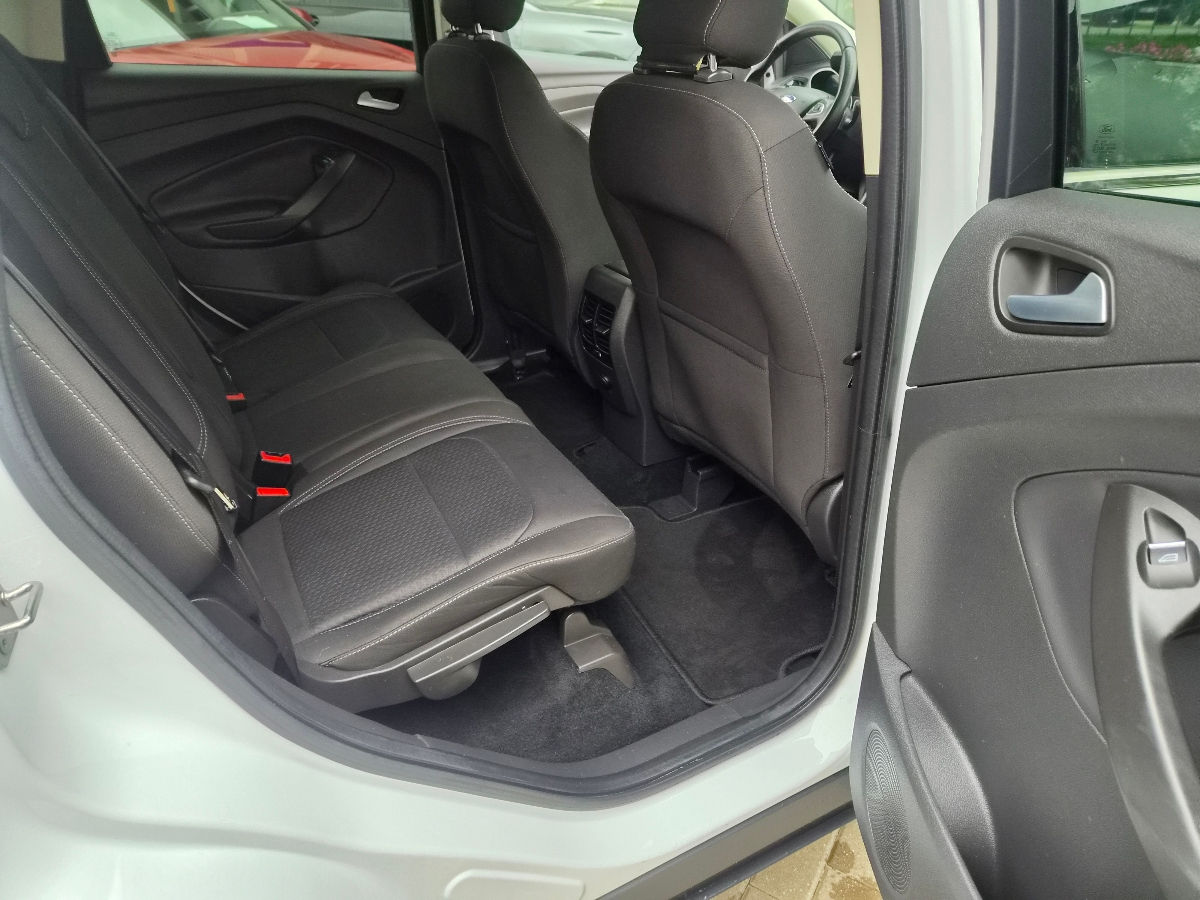 Ford Kuga 2018 photo 17