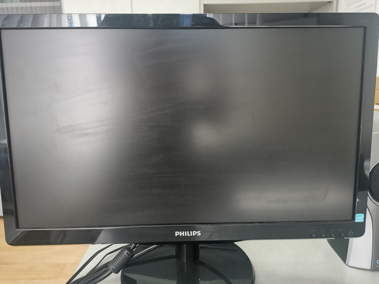 Продам мониторы 21" и 19"