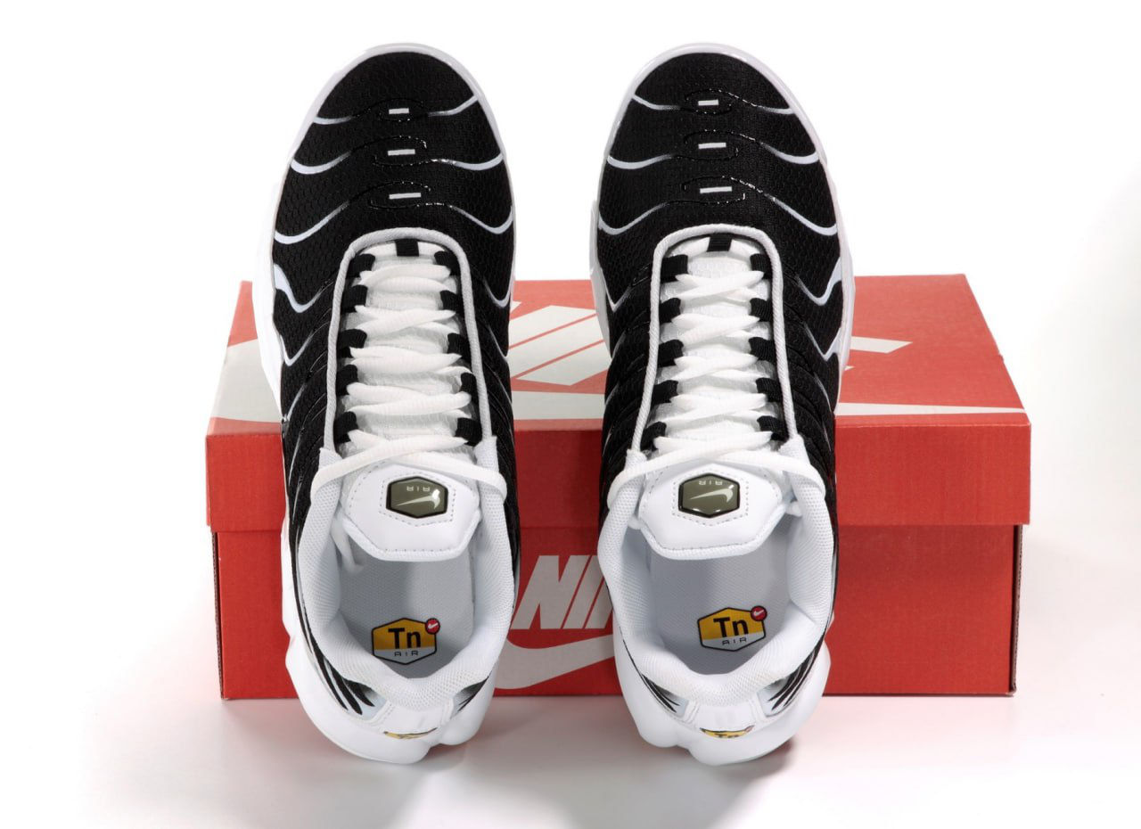 Nike Air Max Tn Plus Black/White foto 4