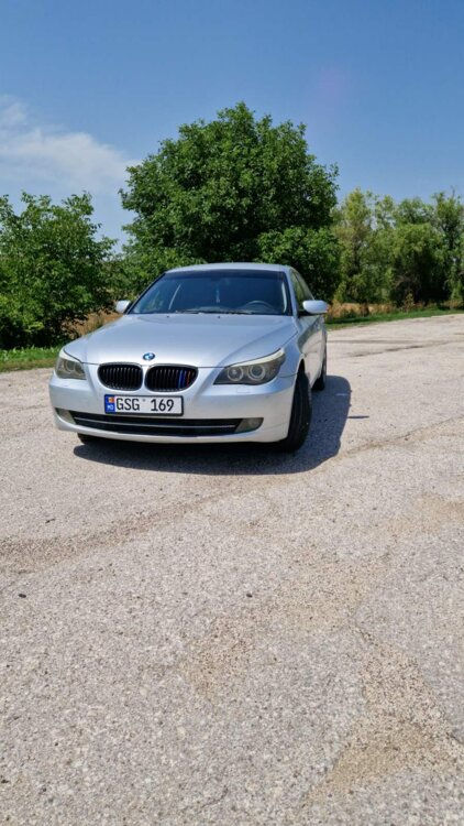 BMW 5 Series фото 7