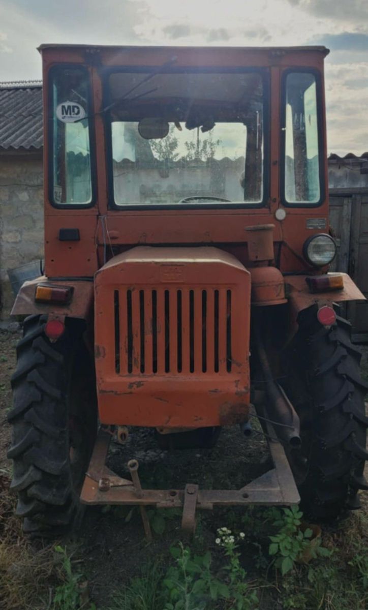 Tractor T16 фото 1