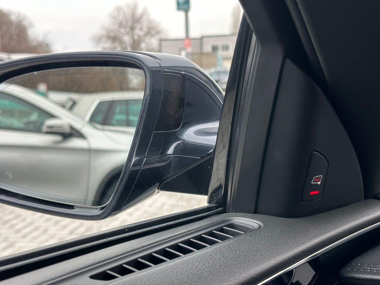 Audi A8 foto 16